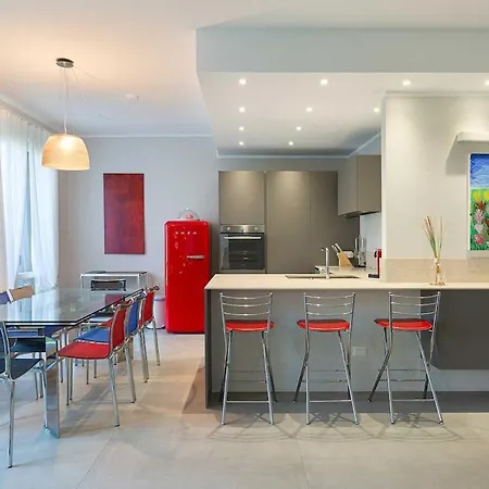 Prázdninový dům Pretty In A With Pool! - Casa Aurora