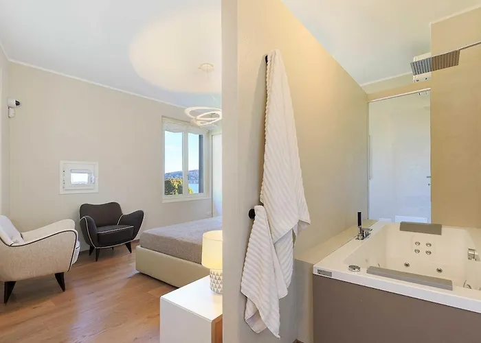 펜션 Pretty In A With Pool! - Casa Aurora *