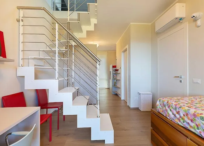 Pretty In A With Pool! - Casa Aurora Meina