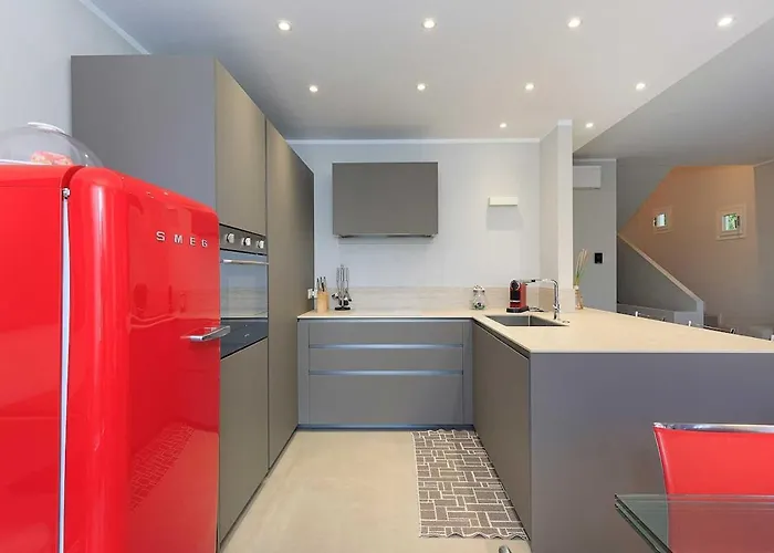 Pretty In A With Pool! - Casa Aurora